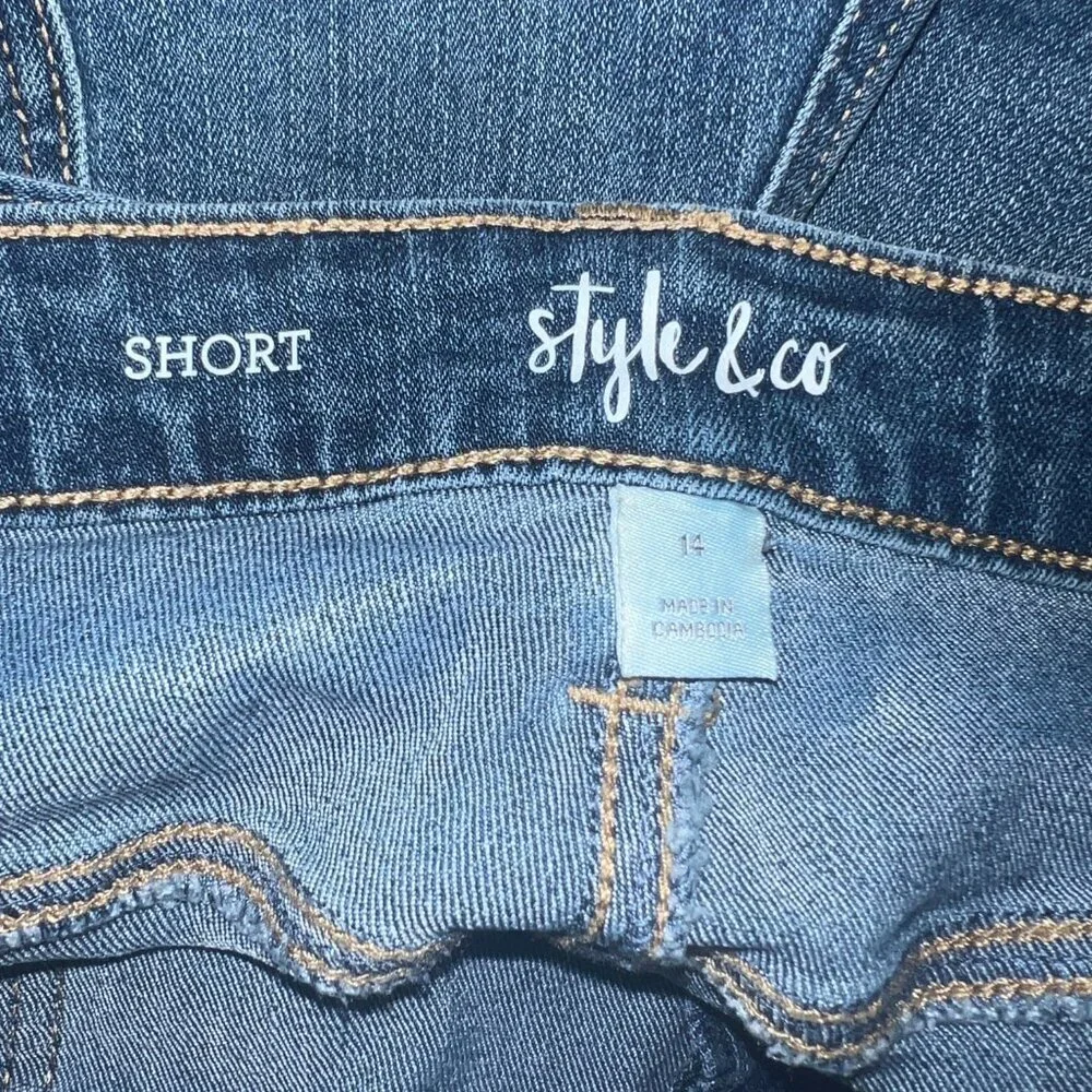 Style & Co Women Belted Short Denim Jean Shorts